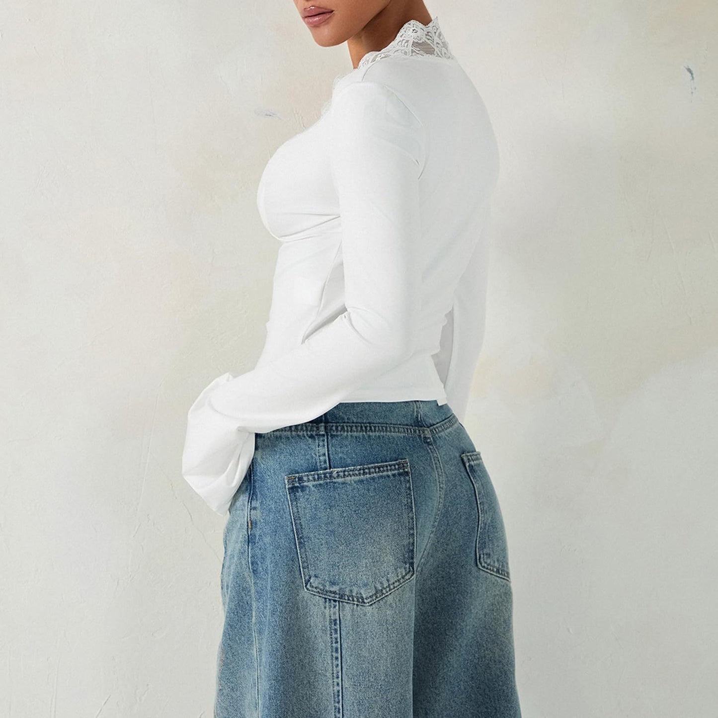 Kate™ | V-hals blouse met kant